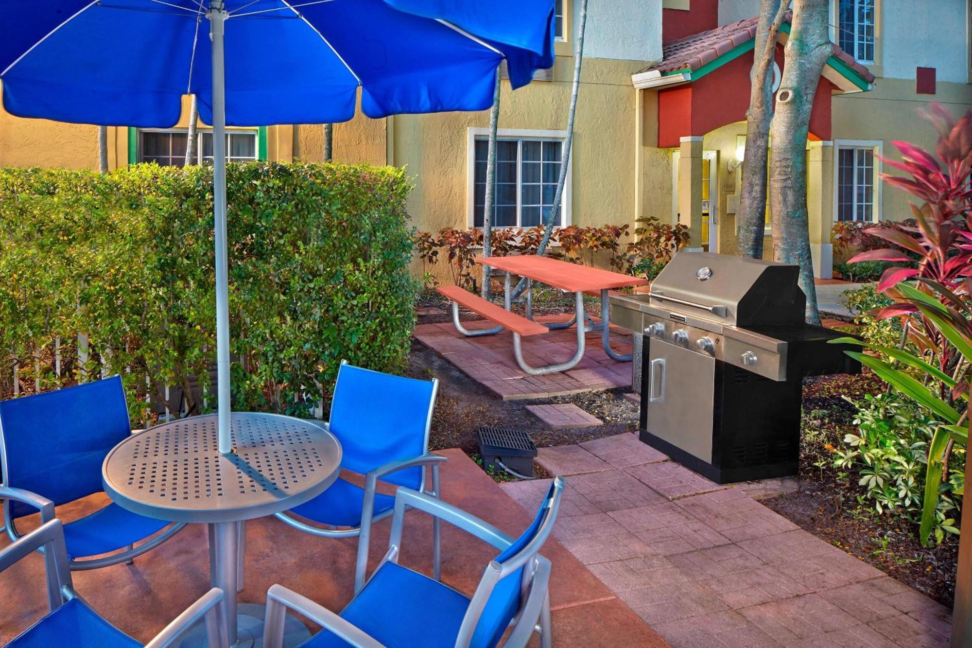 Towneplace Suites By Marriott Fort Lauderdale Weston Exterior photo